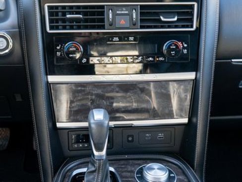 Used 2022 Nissan Armada Platinum w/ Captain's Chairs Package image 19