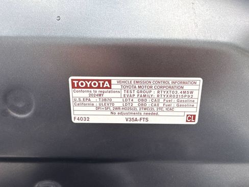 Used 2024 Toyota Tundra Platinum w/ TRD Off-Road Package AWD/4WD image 30