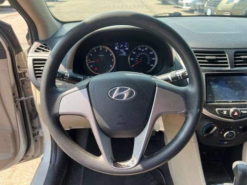 Used 2016 Hyundai Accent SE FWD image 9