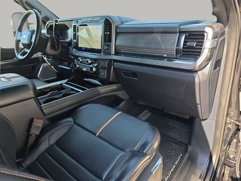 Used 2023 Ford F350 Platinum image 39