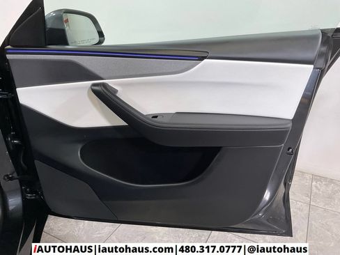 Used 2026 Tesla Model Y AWD image 38