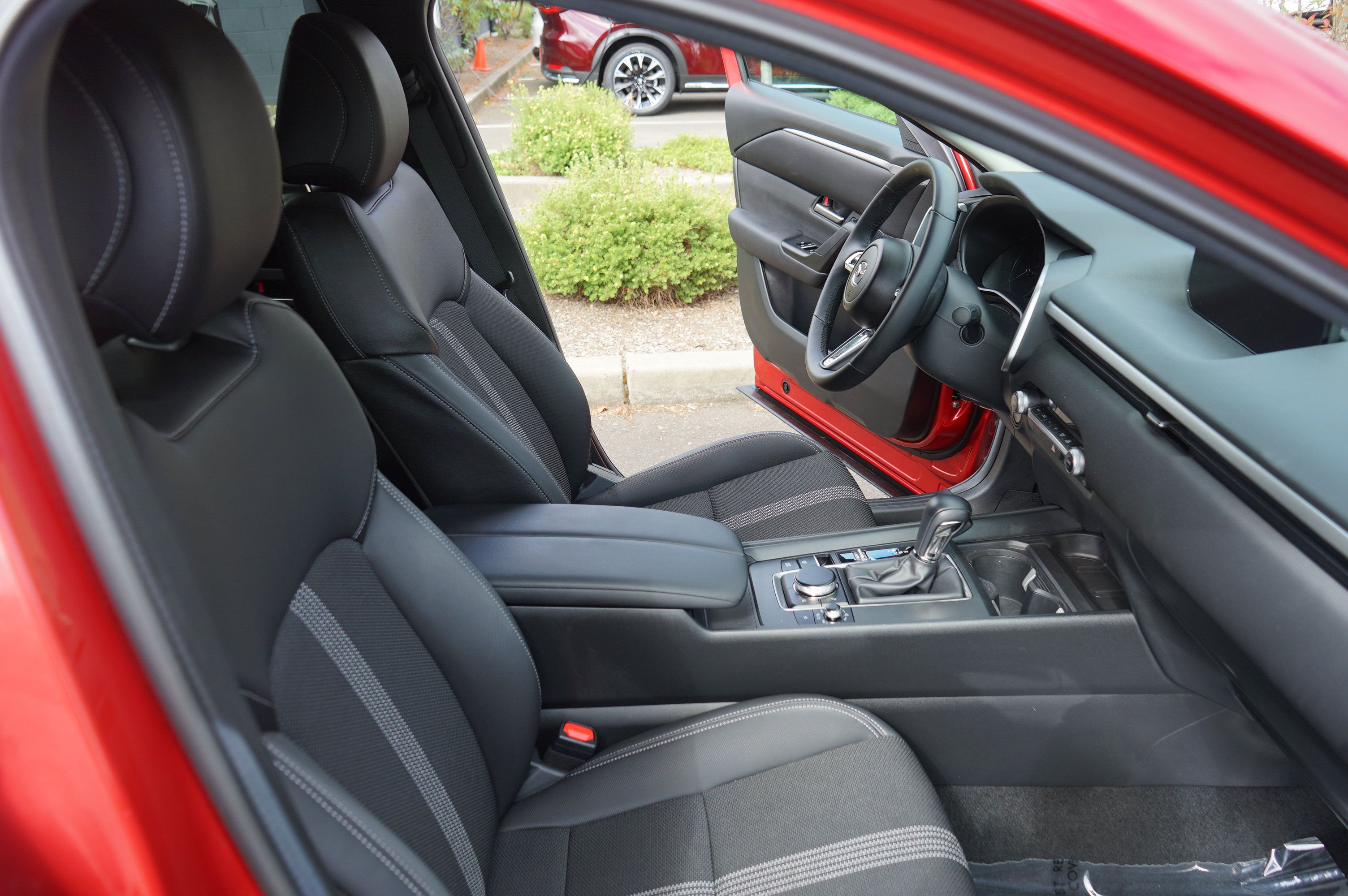 Certified 2025 MAZDA CX-50 AWD 2.5 S w/ Weather Package image 21