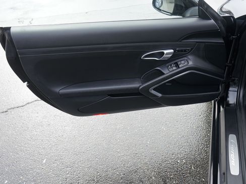 Used 2016 Porsche 911 Carrera image 23