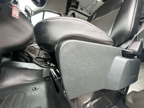 Certified 2023 Ford Transit 250 Medium Roof AWD image 22