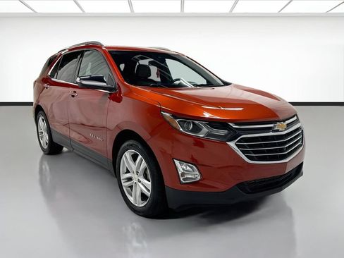 Used 2020 Chevrolet Equinox Premier FWD image 3