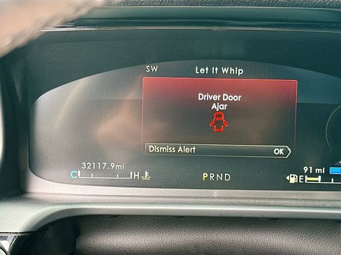 Used 2023 Lincoln Aviator Black Label Grand Touring w/ Class IV Trailer Tow Package image 12