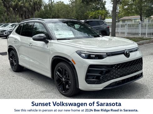 New 2026 Volkswagen Tiguan SE R-Line FWD image 1