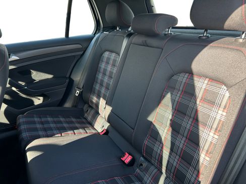 Used 2019 Volkswagen GTI SE image 5