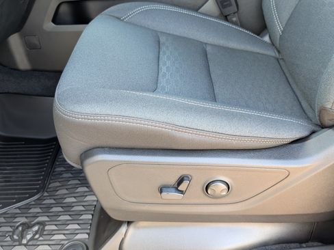 New 2026 RAM 1500 Big Horn AWD/4WD image 9