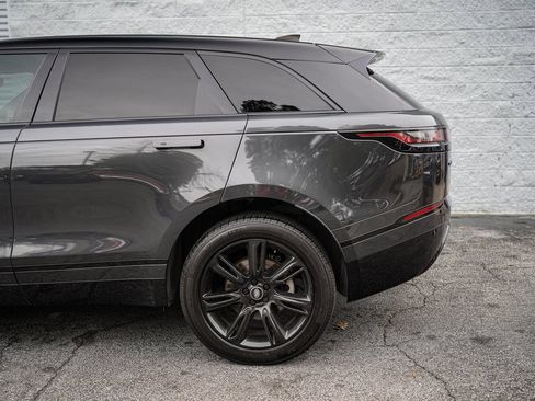 Used 2022 Land Rover Range Rover Velar R-Dynamic S image 12