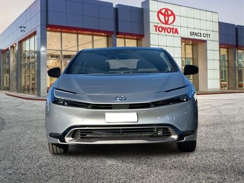 New 2026 Toyota Prius XLE FWD image 9