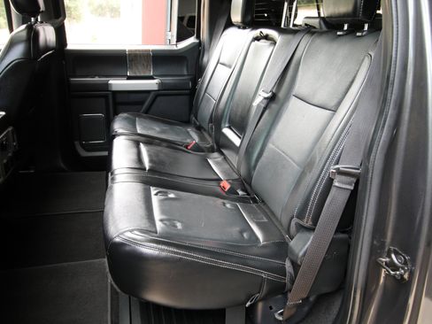 Used 2019 Ford F250 Lariat w/ Lariat Ultimate Package AWD/4WD image 48