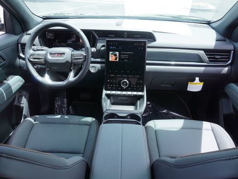 New 2026 GMC Terrain AT4 w/ Convenience Package III AWD/4WD image 11