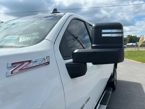 Used 2024 Chevrolet Silverado 2500 LT AWD/4WD image 11