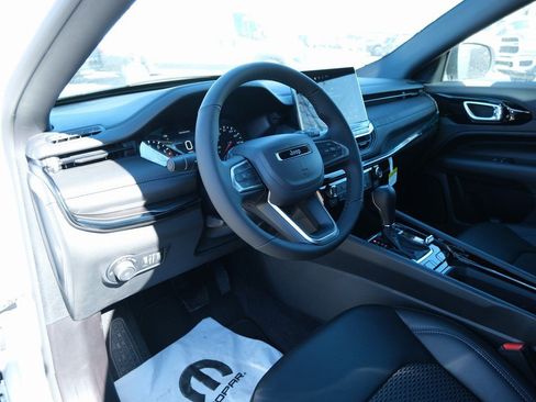 New 2026 Jeep Compass Latitude AWD/4WD image 4