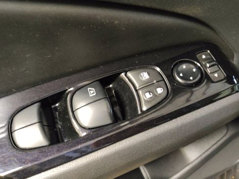 Used 2023 Nissan Altima 2.5 SV FWD image 27