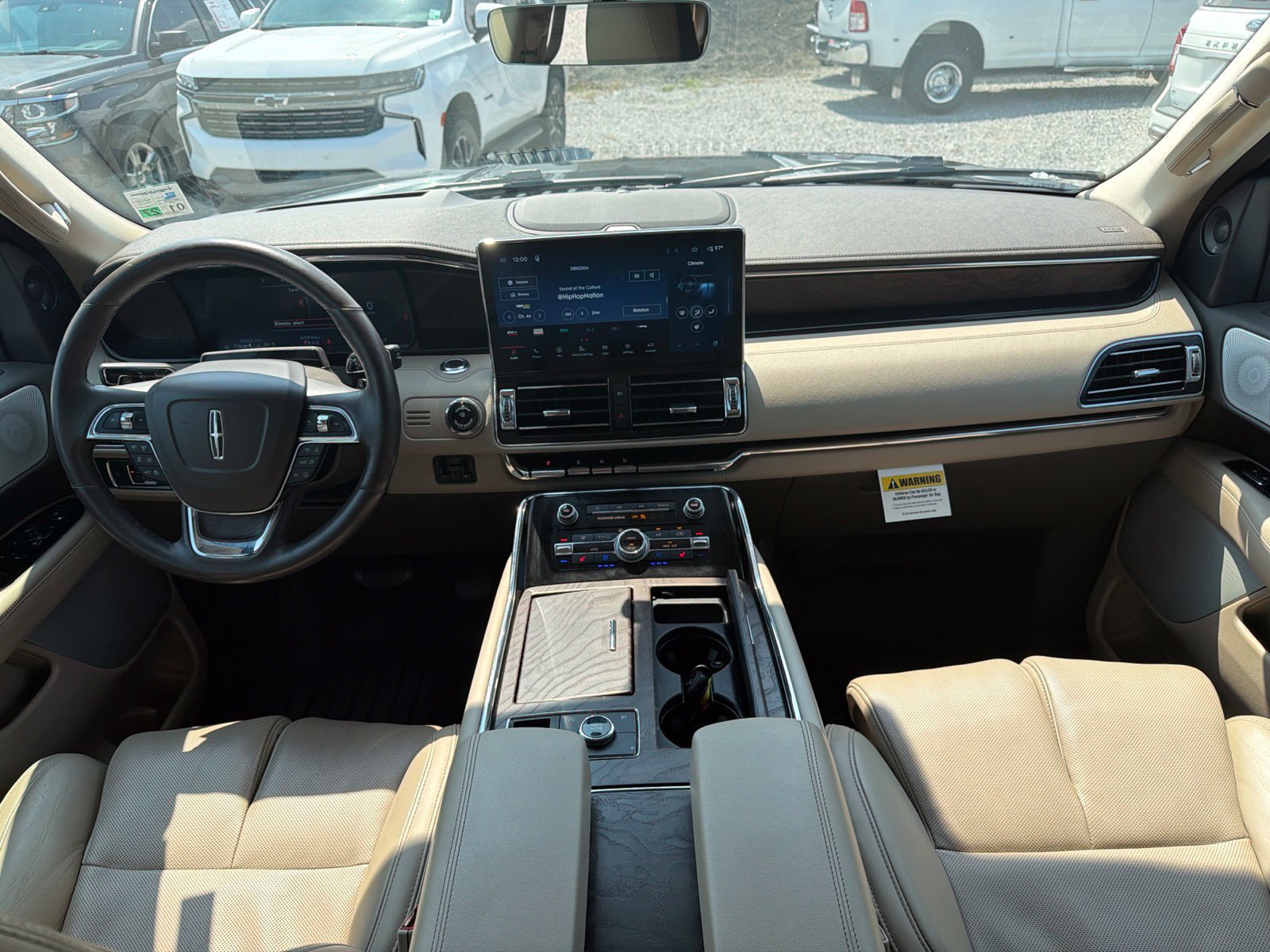 Used 2022 Lincoln Navigator Reserve RWD image 9