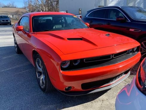Used 2016 Dodge Challenger SXT Plus image 6