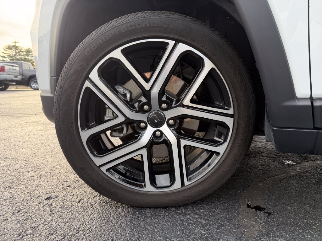 Used 2025 Jeep Compass Limited AWD/4WD image 35