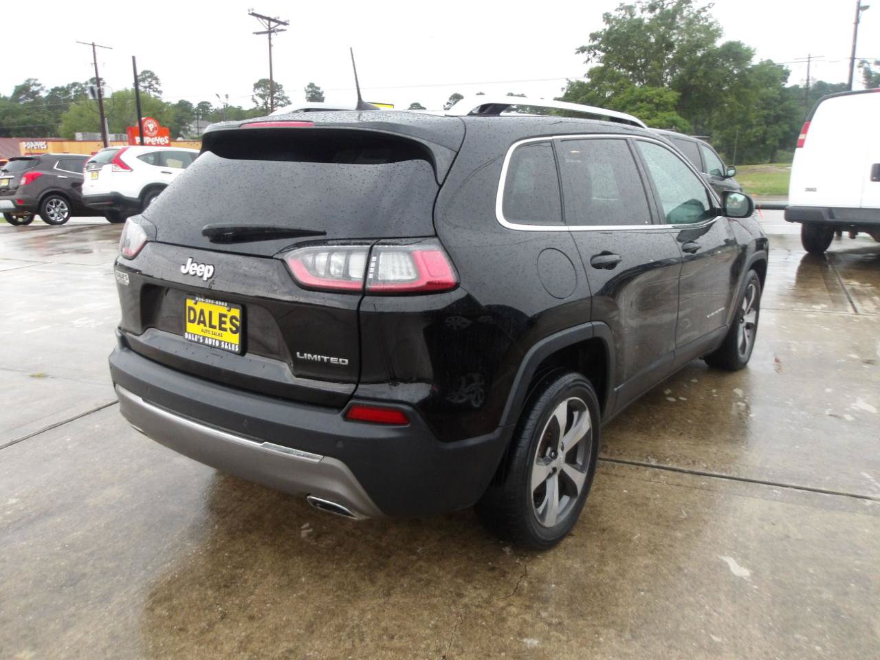 Used 2020 Jeep Cherokee Limited FWD image 11