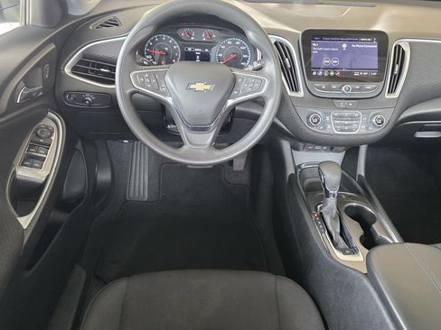 Used 2024 Chevrolet Malibu LT FWD image 9