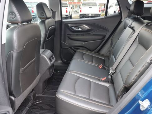 Used 2021 GMC Terrain SLT w/ LPO, Dark Accent Package AWD/4WD image 22