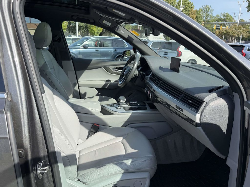 Used 2018 Audi Q7 2.0T Premium AWD/4WD image 12