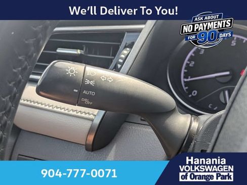 Used 2023 Toyota Camry SE FWD image 25