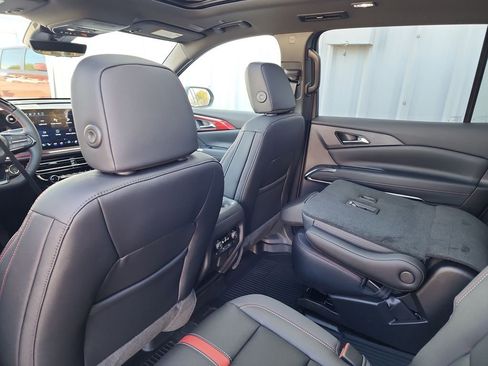 New 2026 Chevrolet Traverse RS w/ LPO, Floor Liner Package image 39