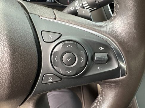 Used 2017 Buick LaCrosse Essence FWD image 12