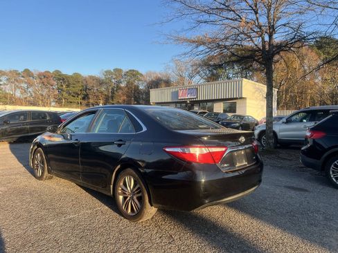 Used 2016 Toyota Camry SE FWD image 8