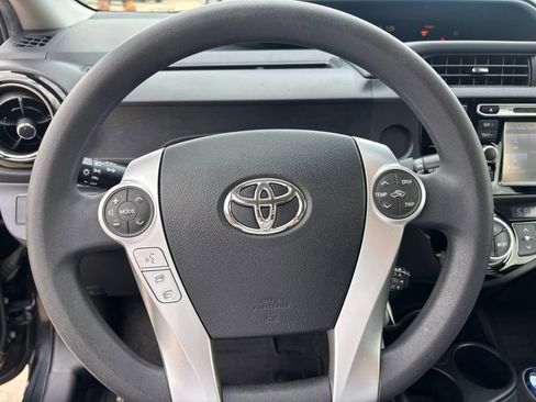 Used 2016 Toyota Prius C Persona Series image 11