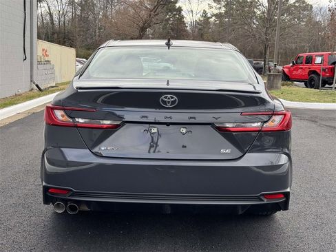 Used 2025 Toyota Camry SE image 22