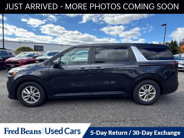 Used 2024 Kia Carnival LX FWD image 4