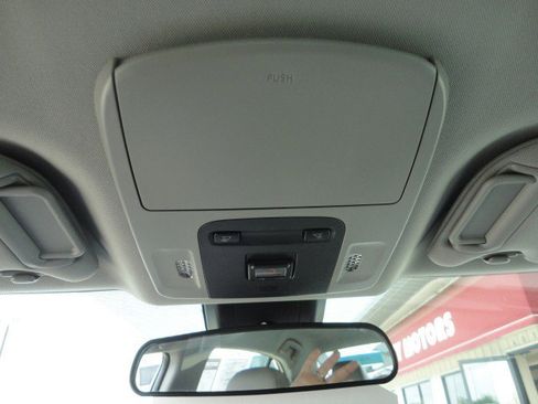 Used 2022 Toyota Camry SE image 8