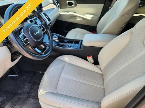 Certified 2023 Kia Sorento S w/ Panoramic Sunroof Package AWD/4WD image 11