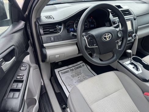 Used 2012 Toyota Camry LE image 12