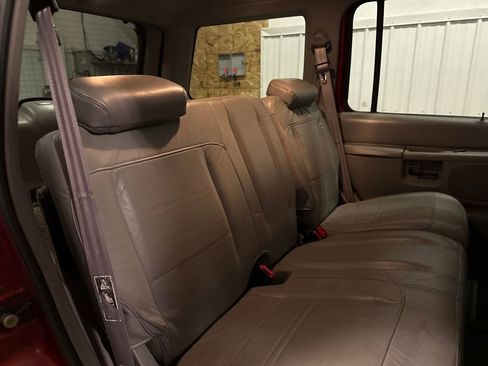 Used 2001 Ford Explorer XLT image 21