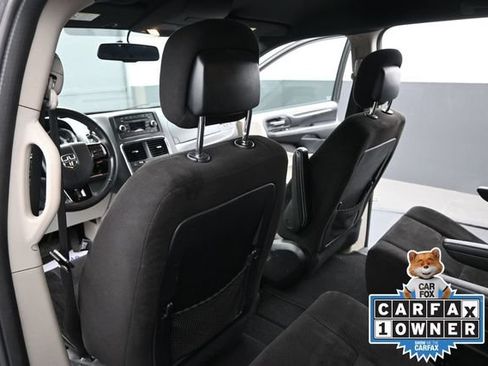 Used 2014 Dodge Grand Caravan SE FWD image 10
