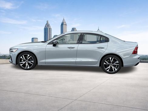 Used 2024 Volvo S60 B5 Core FWD image 19