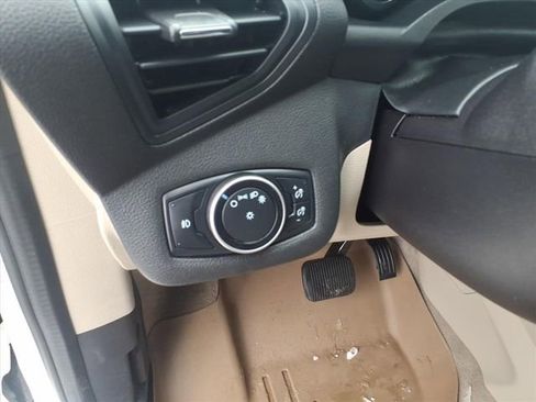 Used 2016 Ford C-MAX Energi SEL w/ Equipment Group 302A image 16