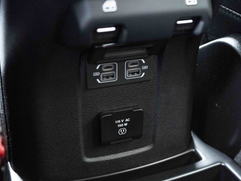 Used 2022 Jeep Wrangler Unlimited Sahara AWD/4WD image 39