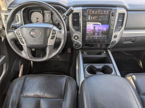 Used 2017 Nissan Titan PRO-4X AWD/4WD image 7