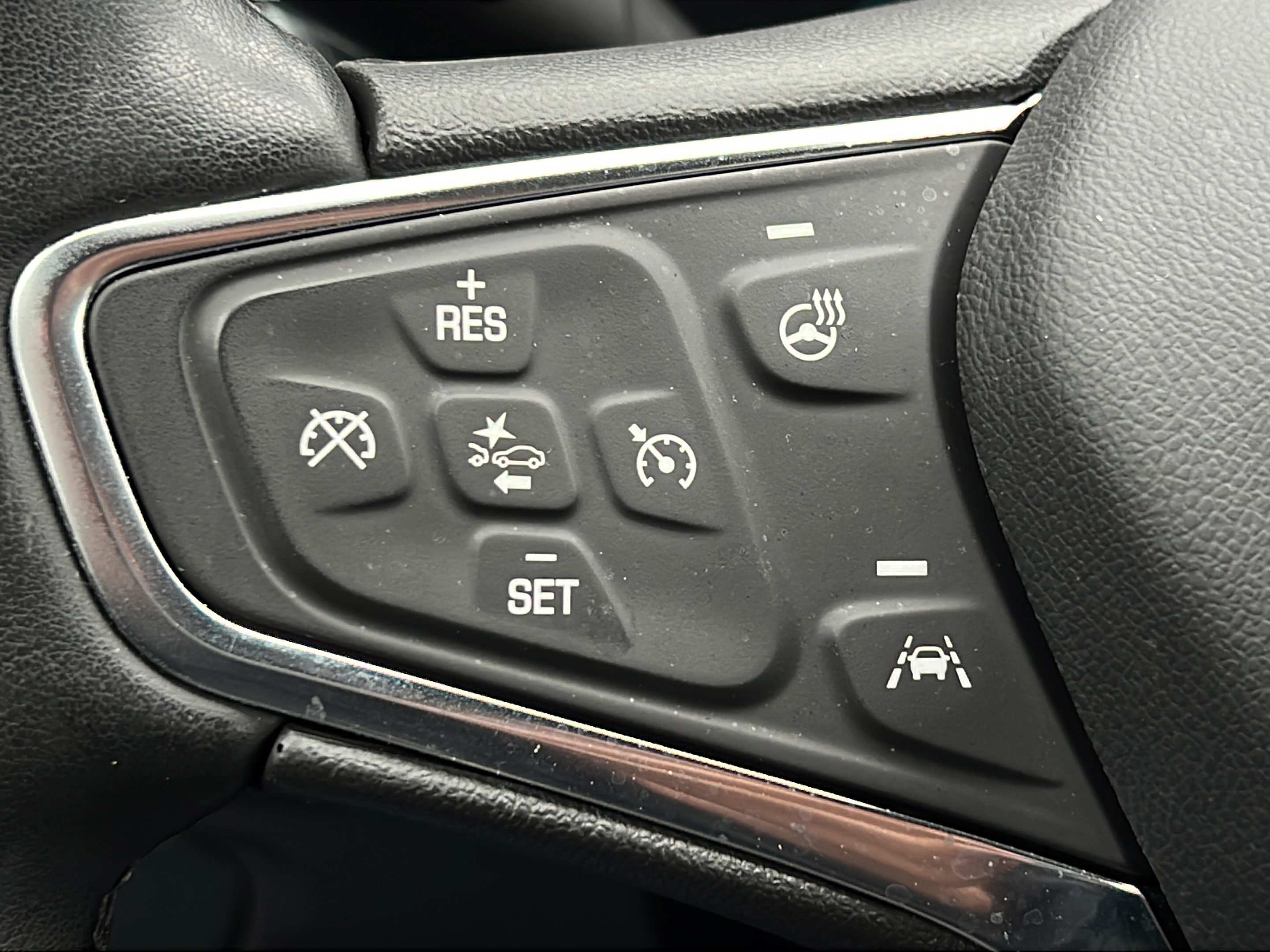 Used 2024 Chevrolet Equinox LT FWD image 18