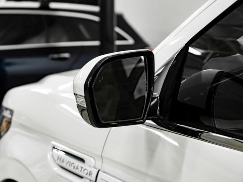 Used 2021 Lincoln Navigator Reserve image 40