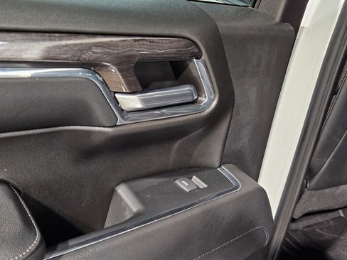 Used 2023 Chevrolet Silverado 1500 LTZ AWD/4WD image 35