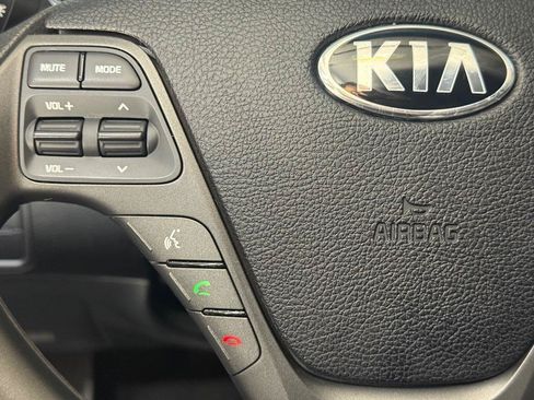 Used 2016 Kia Forte LX FWD image 18