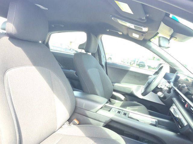 Certified 2024 Hyundai Ioniq 6 SE RWD image 9