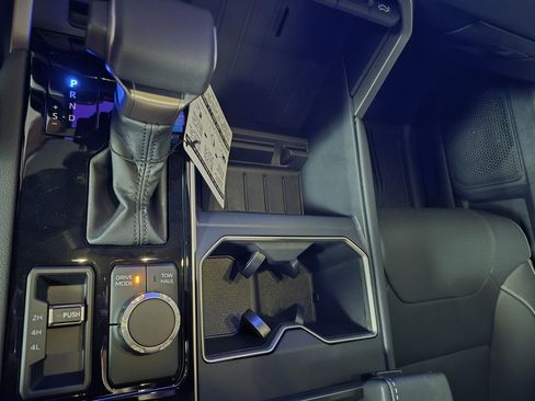 New 2026 Toyota Tundra Limited AWD/4WD image 28
