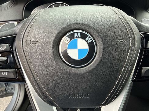Used 2018 BMW 530i xDrive AWD/4WD image 34